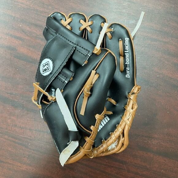 Franklin Ready To Play Baseball Glove - Picture 1 of 3